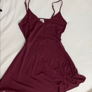 Maroon v-neck summer dress